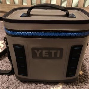 Yeti hopper